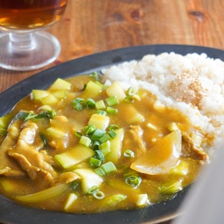 シャクシャク食感のチンゲンサイカレー